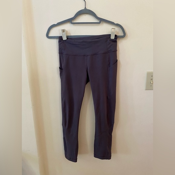 LULULEMON PACE RIVAL CROP 22” SIZE 4 PURPLE MOONPHASE LEGGINGS FULL ON LUXTREME - Picture 8 of 11